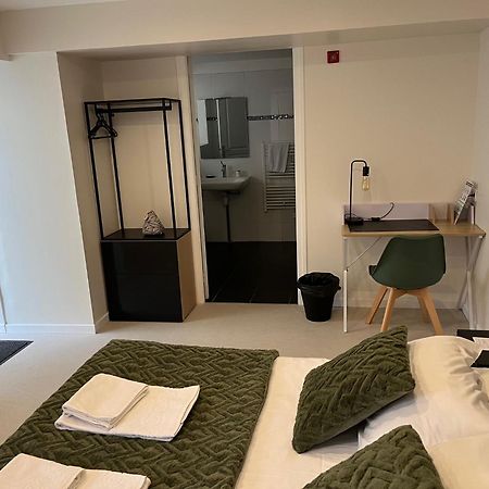 Hotel Le Saint Patrice بايو المظهر الخارجي الصورة