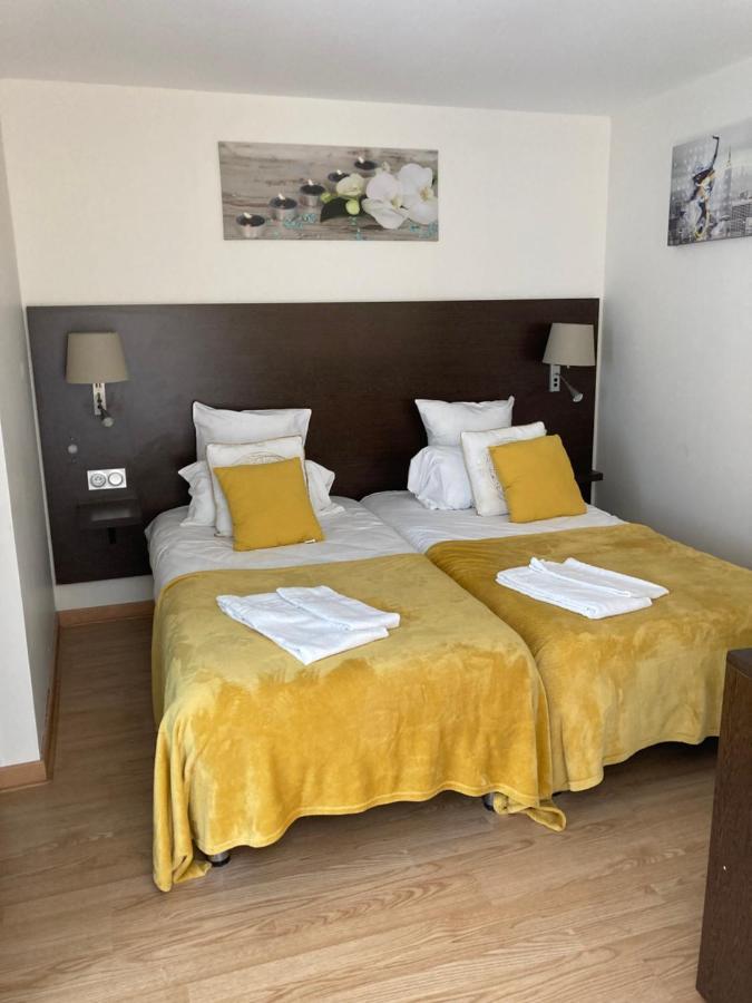 Hotel Le Saint Patrice بايو المظهر الخارجي الصورة
